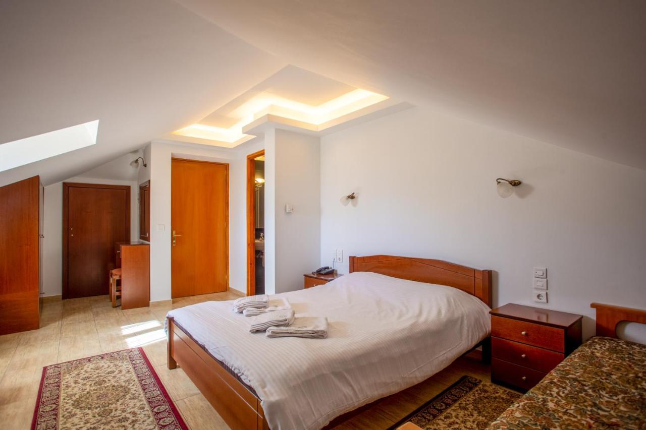 Hotel Adonis Мецово Екстериор снимка